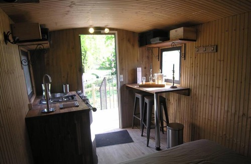 Airan Ski Chalet | Domaine de Valmeray la roulotte d'Elise