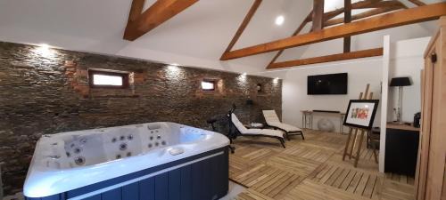 Saint-Sauveur-de-Flee House | Domaine de Vaufleury - La Maison de l'Escuiller