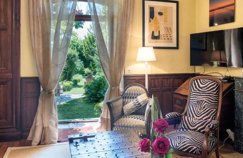 Saint-Medard House | Domaine de Vielcastel