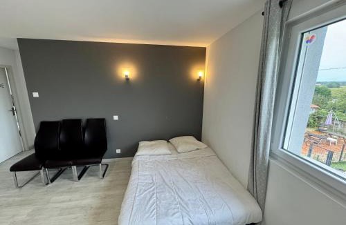 Vendrennes Apartment | Domaine des 5 Roses - Rose Sombre