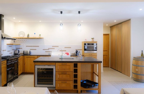 Chavagnes House | Domaine des Gauliers 5*, group gîte in Anjou - 8 rooms/22 pers - swimming pool