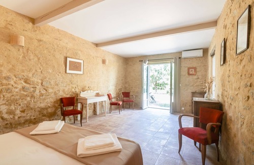 Saint-Martin-Lalande Bed & Breakfast | Domaine des Périès