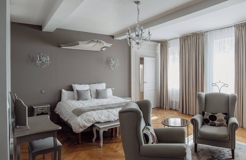 Cordelle Hotel | DOMAINE DES GRANDS CÈDRES