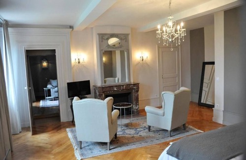 Cordelle Hotel | DOMAINE DES GRANDS CÈDRES