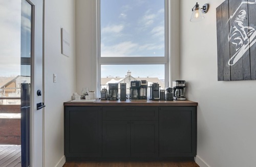 Beaupre House | Domaine Des Mésanges