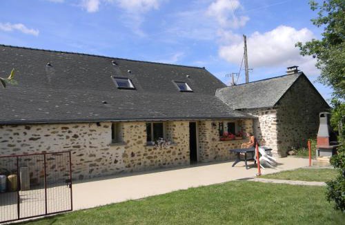 Villiers-Charlemagne House | Domaine Des Mille Oiseaux