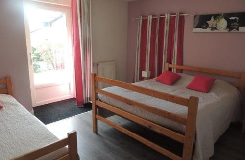 Villiers-Charlemagne House | Domaine Des Mille Oiseaux