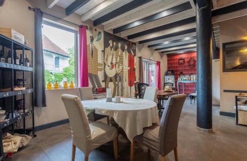 Laas House | Domaine Des Mousquetaires