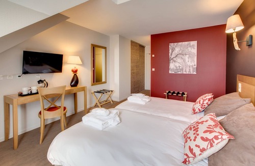 Epiniac Hotel | Domaine Des Ormes