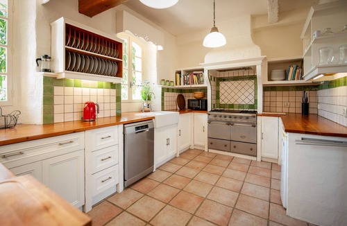 Montreal Villa | Domaine Des Pavots - Five Bedroom Villa, Sleeps 10