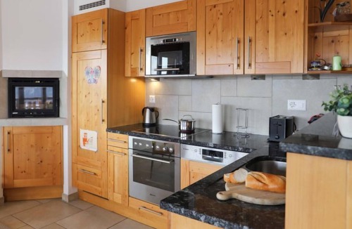 Saint-Pierre-de-Clages Apartment | Domaine des Reines B4 by Interhome