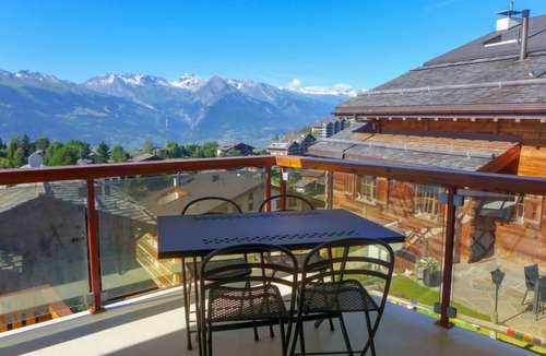 Saint-Pierre-de-Clages Apartment | Domaine des Reines B4 by Interhome