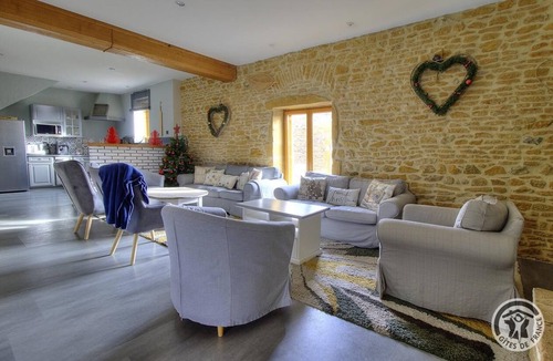 Beaujolais Pierres Dorees House | Domaine des Vignes d'Hôtes