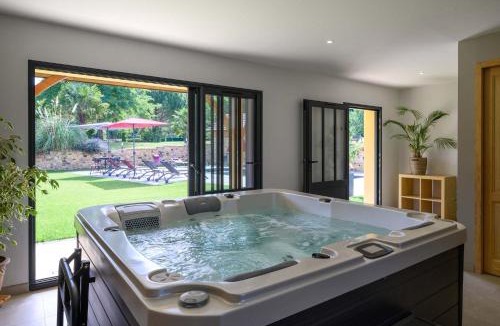 Pays-de-Belves House | Domaine du Bugassou, Chambres, Table d'hôtes & SPA