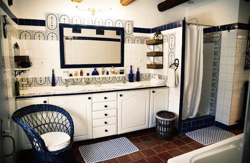 Mondragon House | Domaine du Commandeur