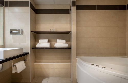 Monthieux Hotel | Domaine du Gouverneur