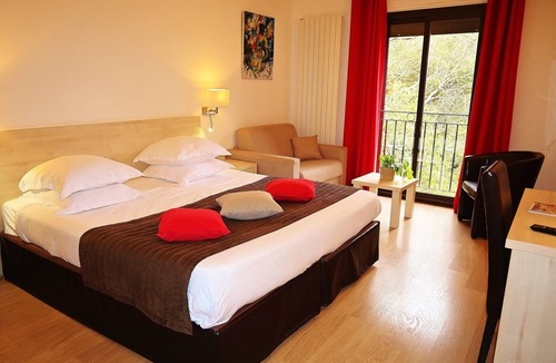 Flassans-sur-Issole Hotel | Domaine du Lac