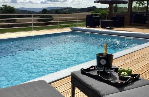 Saint-Cyprien-sur-Dourdou Bed & Breakfast | Domaine du Mas Naut