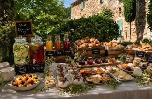 La Roque-sur-Ceze House | Domaine du Moulin de Cors