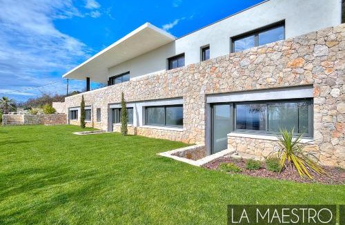 Saint-Jeannet Villa | Domaine du Peyrouas