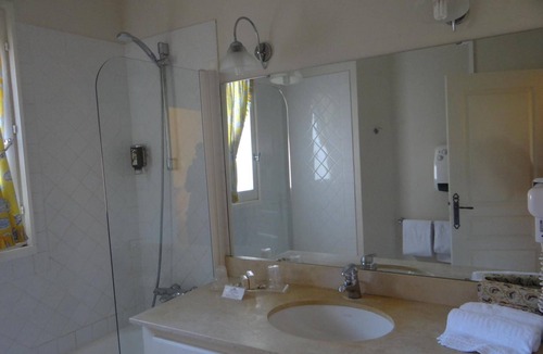 Bagnols-sur-Ceze Hotel | Domaine du Val de Cèze