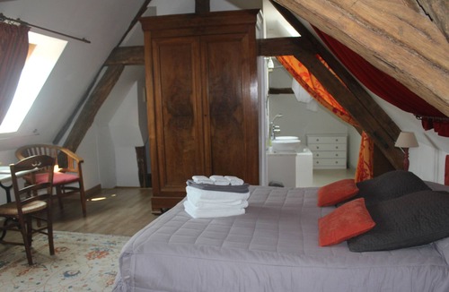 Escolives-Sainte-Camille House | Domaine Borgnat