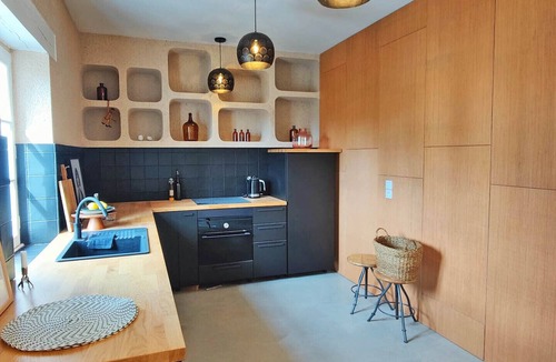 Montcuq Apartment | Domaine Lapèze, hilltop house in the Lot with stunning views, walk to Montcuq.n