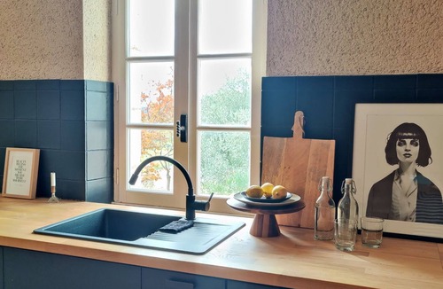 Montcuq Apartment | Domaine Lapèze, hilltop house in the Lot with stunning views, walk to Montcuq.n