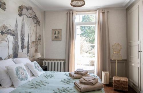 Morvillers-Saint-Saturnin House | Domaine de Saint-Saturnin