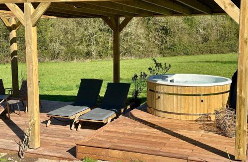 Saint-Martin-de-Bienfaite-la-Cressonniere Bed & Breakfast | Domaine de la Cressonnière