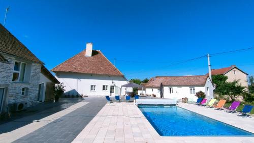 Saint-Symphorien-sur-Saone Apartment | Domaine Ravy-Azalée