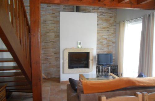 Saint-Jean-le-Vieux House | Domaine Harrieta