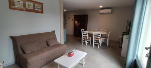 Maubec Bed & Breakfast | Domaine Jardin d'En Naoua