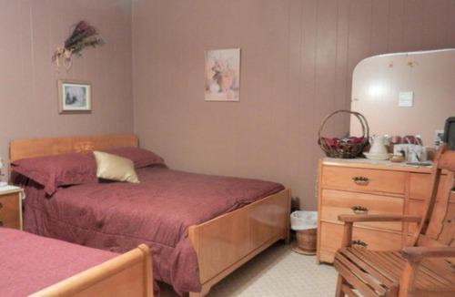 Capucins Bed & Breakfast | Domaine Joseph Ross Bed and Breakfast