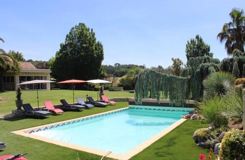 Boisset-et-Gaujac Villa | Domaine L'Oasis De Boisset
