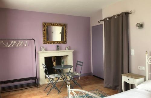 Descartes House | Domaine La Roche Bellin