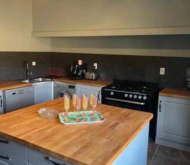 Brousses-et-Villaret House | Domaine Le Chalet de Brousses