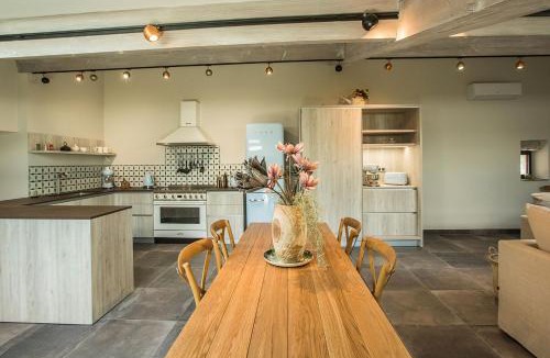 Casteljau Hotel | Domaine le C4 - restaurant et gîte d'exception familial avec terrasse Ardèche