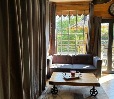 Coutras House | Domaine le lac bleu