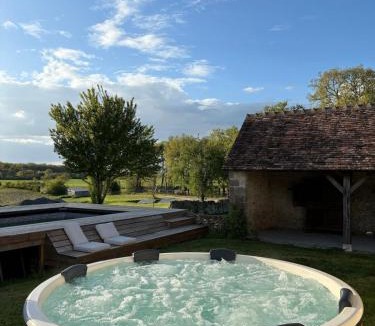 Blere Villa | Domaine Le Pineau Private Pool & Nordic Jacuzzi Loire Valley