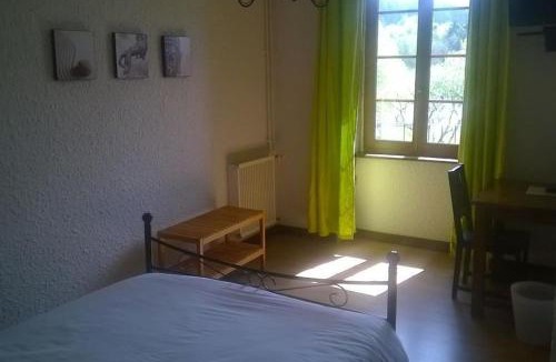 Chaumont-le-Bourg Hotel | Domaine Le Prieuré