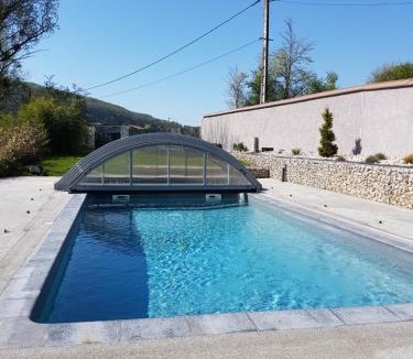 Comberjon Bed & Breakfast | Domaine Le Puits du Moulin