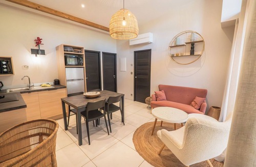 Saint-Affrique Apartment | Domaine Le Vaxergues