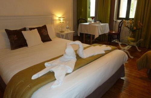 Villenouvelle Bed & Breakfast | Domaine Le Village
