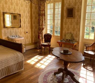 Autry-le-Chatel Bed & Breakfast | Domaine Les Bruyères