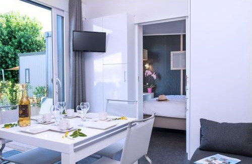 Les Cabanes de Fleury Other | Domaine Les Mûriers