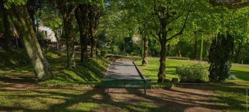 Francheville Le Bas Hotel | Domaine Lyon Saint Joseph