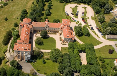 Francheville Le Bas Hotel | Domaine Lyon Saint Joseph