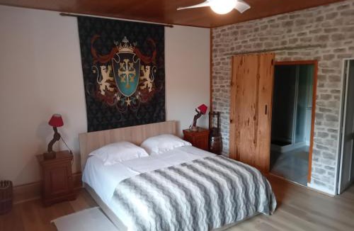 Saint-Sulpice-en-Pareds Bed & Breakfast | Domaine médiéval de la motte