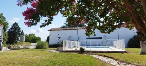 Gemozac House | Domaine Moulin D' Elemiah